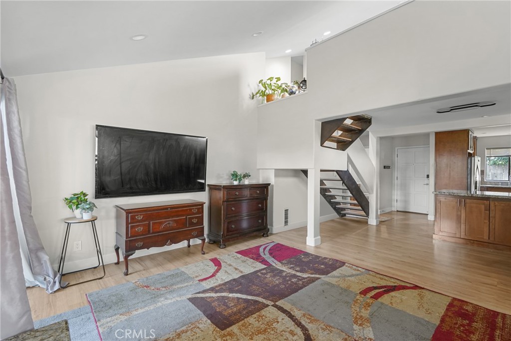 1797 Longbranch Avenue