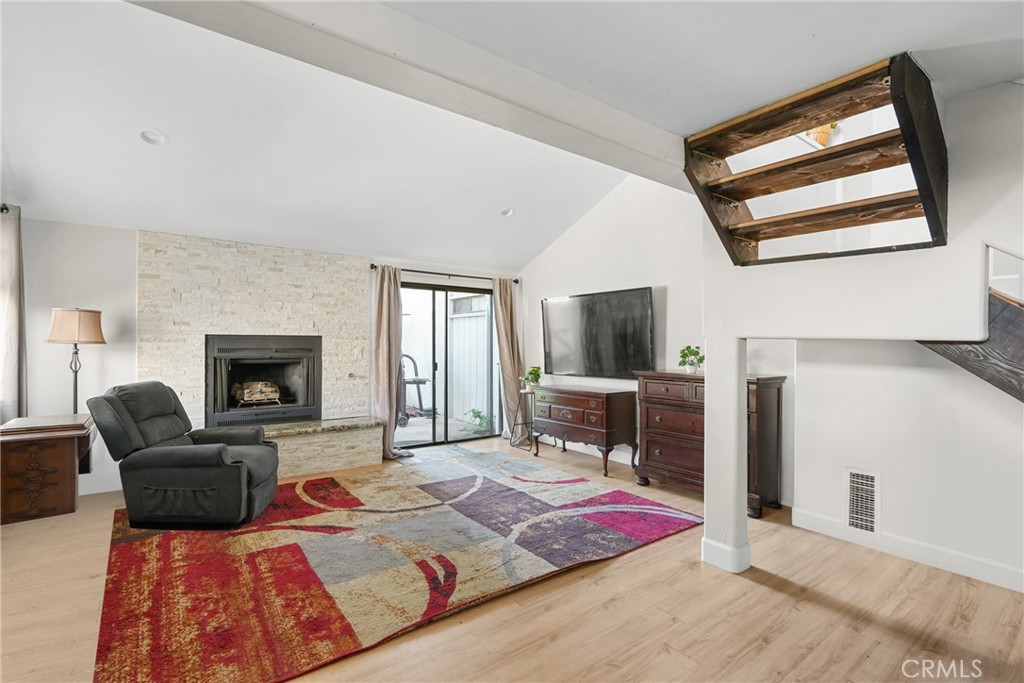 1797 Longbranch Avenue