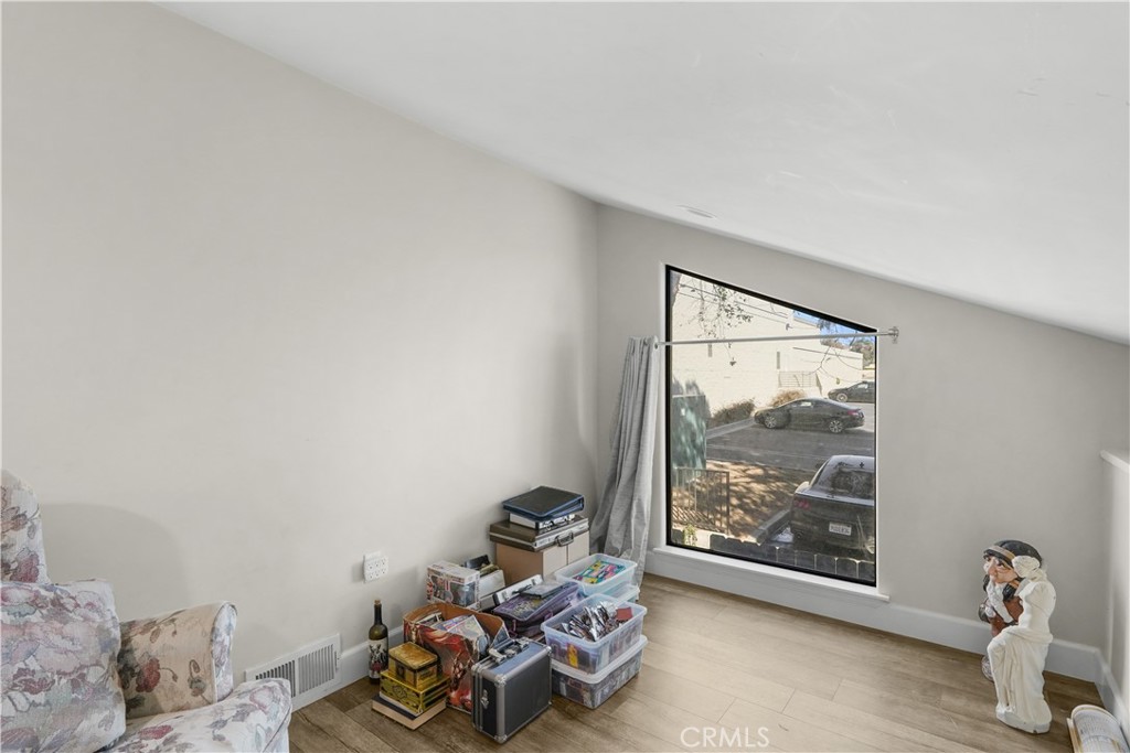 1797 Longbranch Avenue