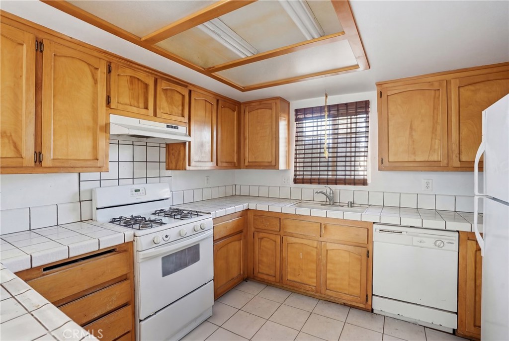 485 Degasparis Street