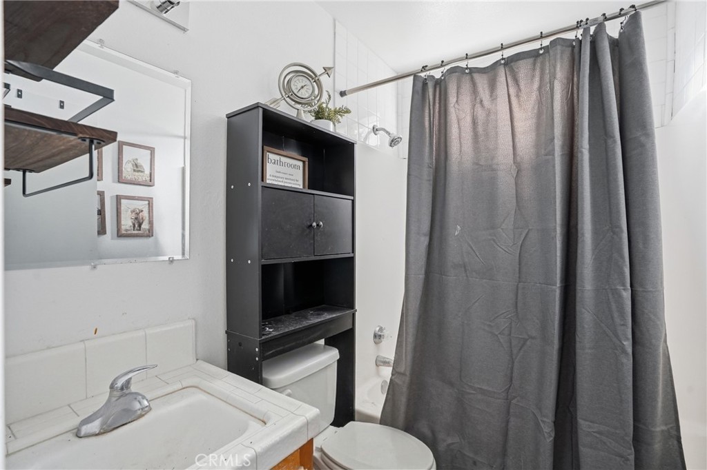 485 Degasparis Street