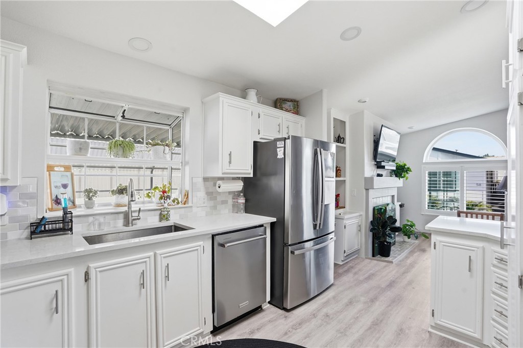 201 Five Cities Drive 53