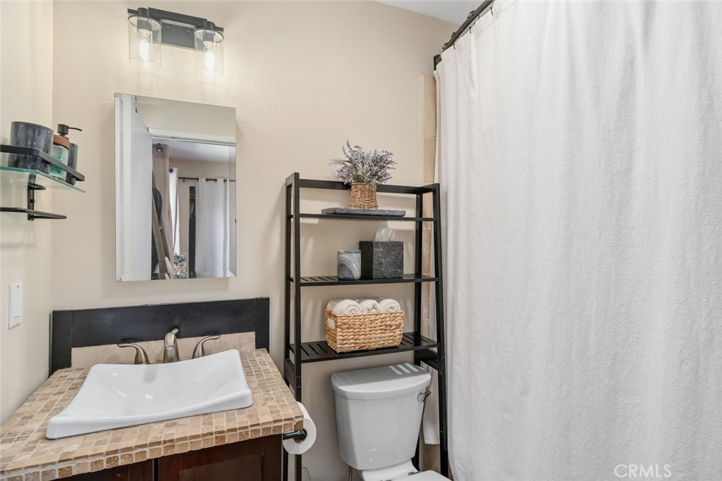 262 Loma Bonita 32