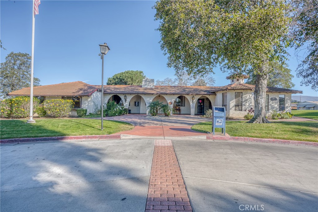519 W Taylor Street 214