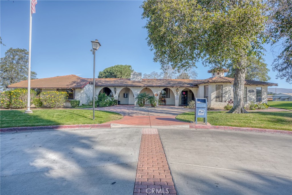 519 W Taylor Street 214