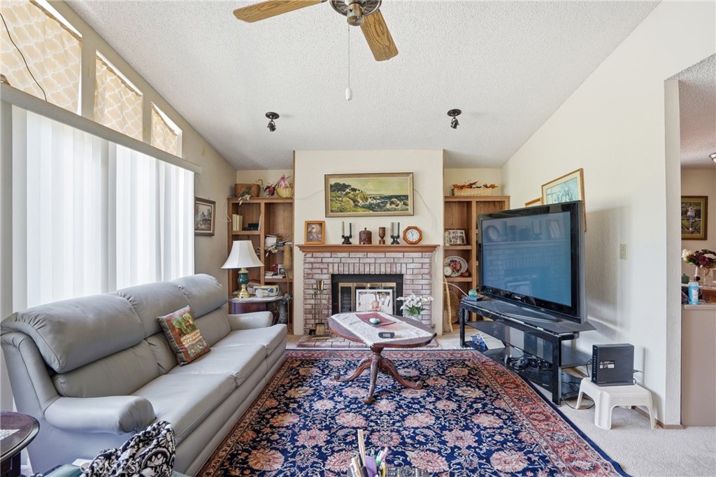 519 W Taylor Street 214