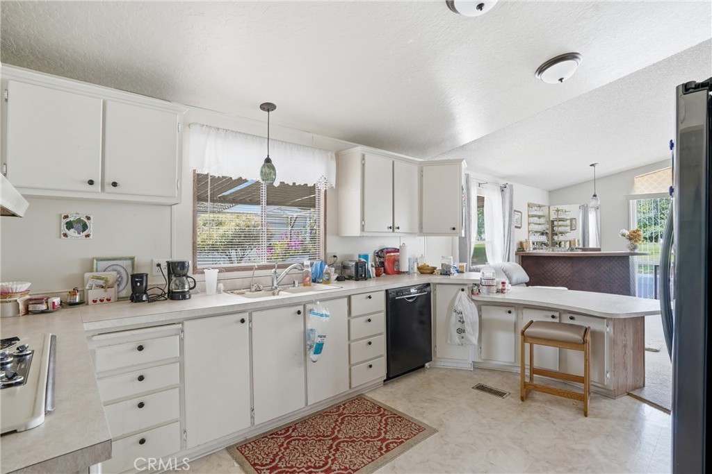 519 W Taylor Street 214