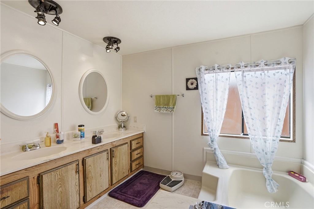 519 W Taylor Street 214