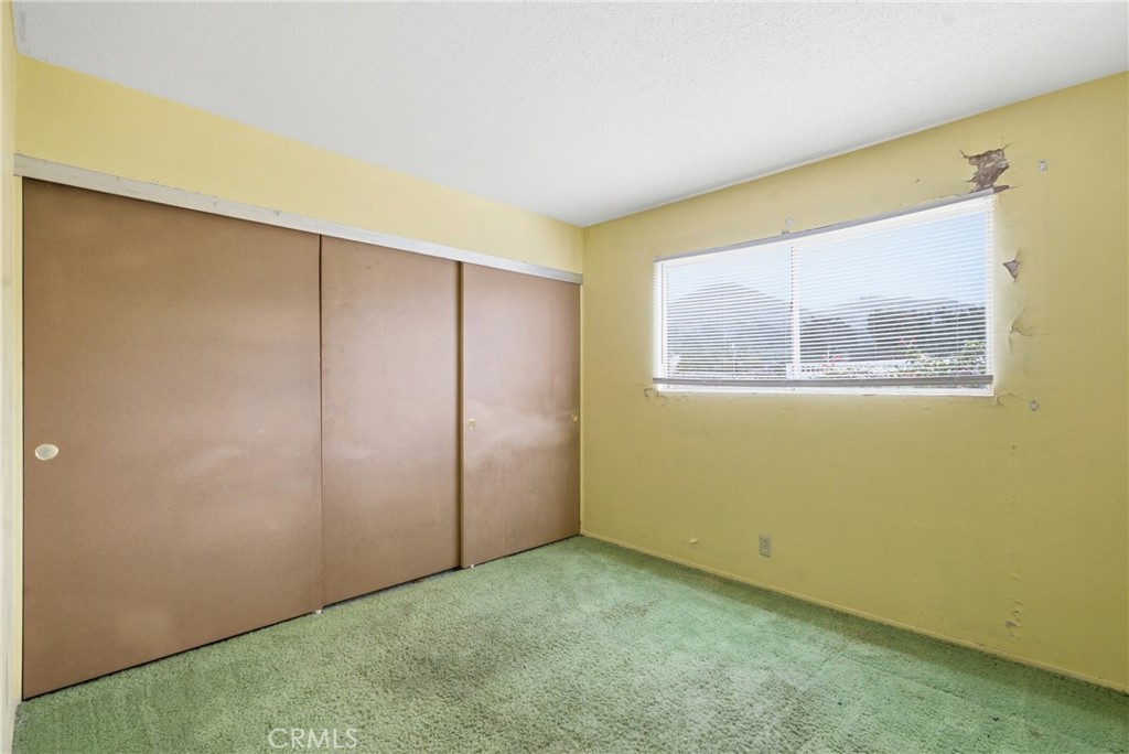 228 S 1st Place