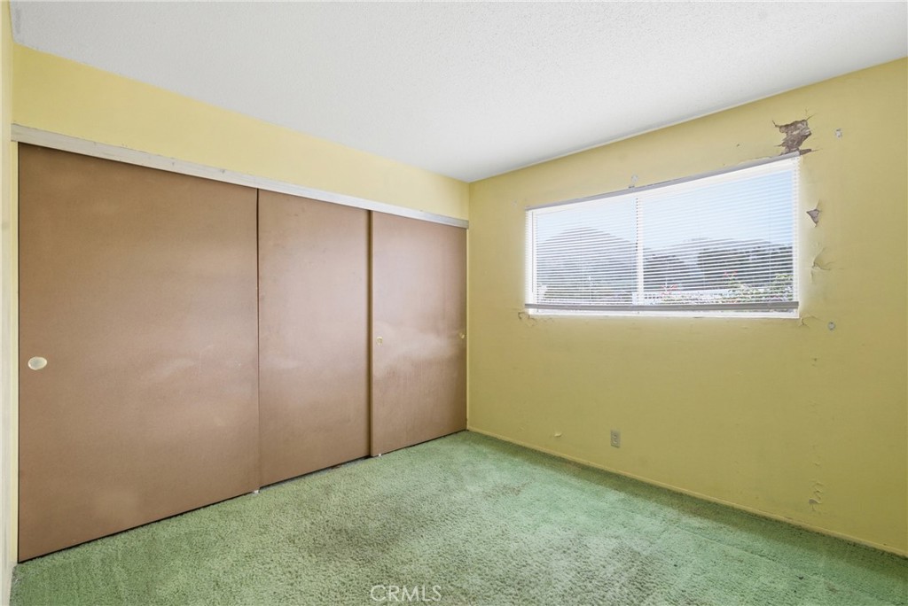 228 S 1st Place