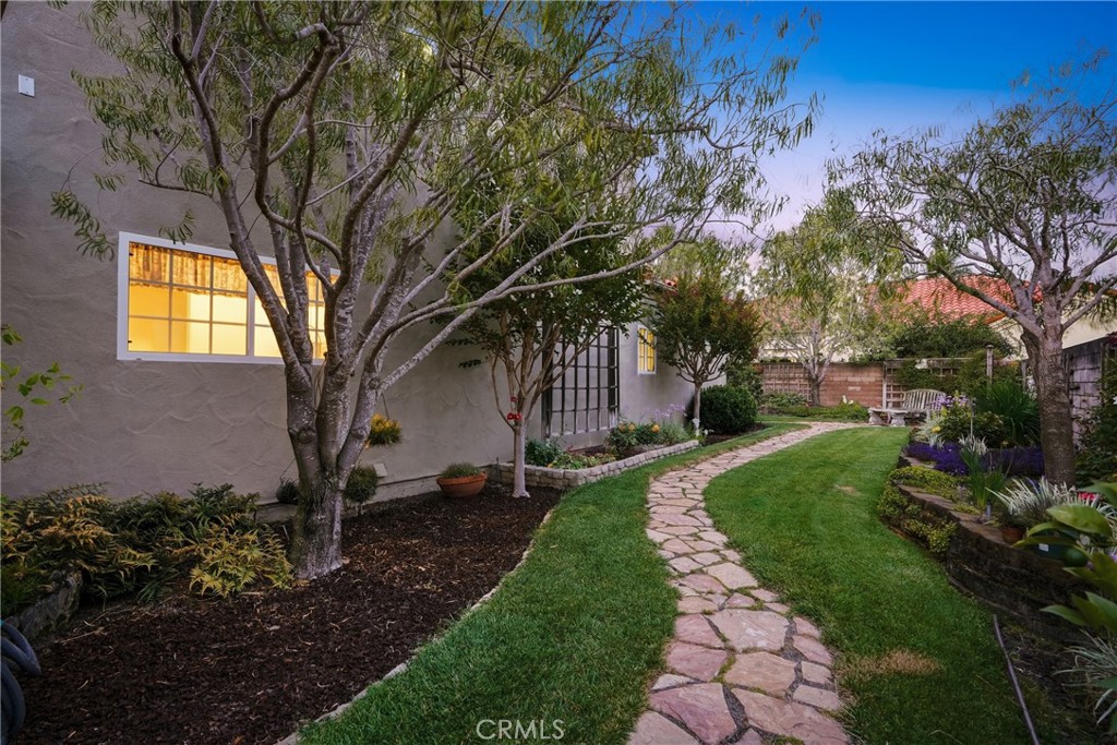 2424 Sandpiper Drive