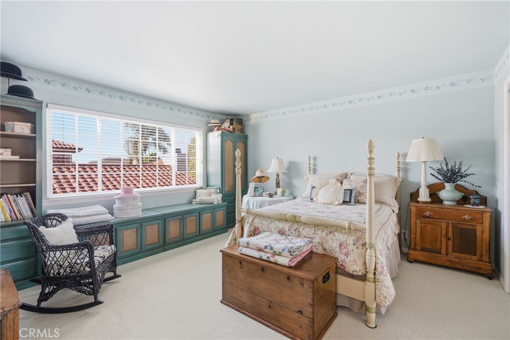 2424 Sandpiper Drive