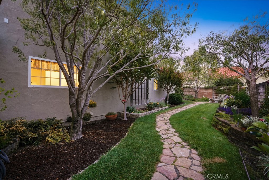 2424 Sandpiper Drive
