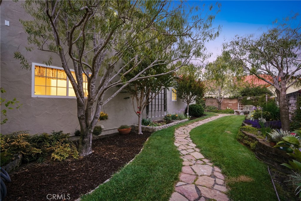 2424 Sandpiper Drive