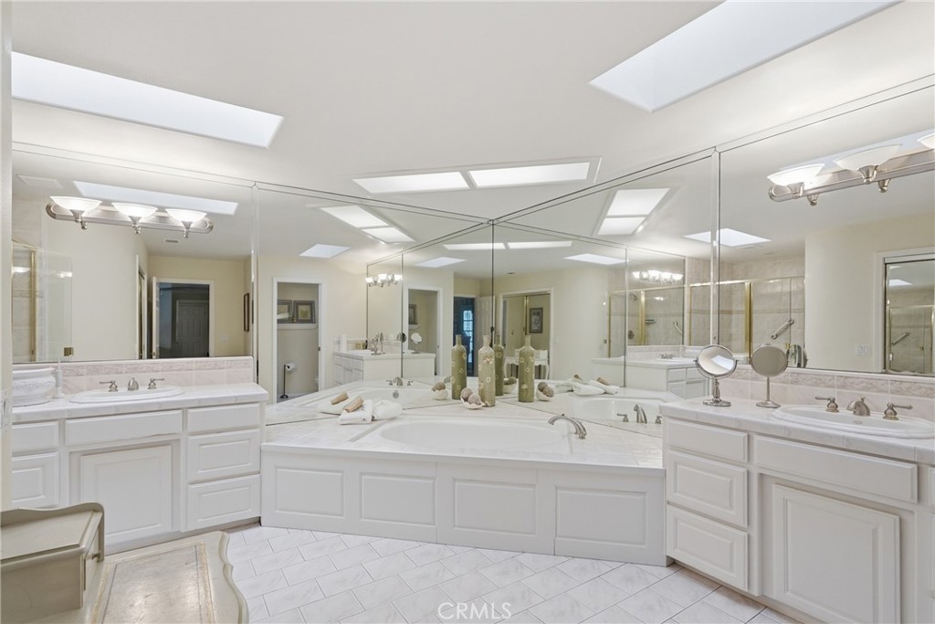 2424 Sandpiper Drive