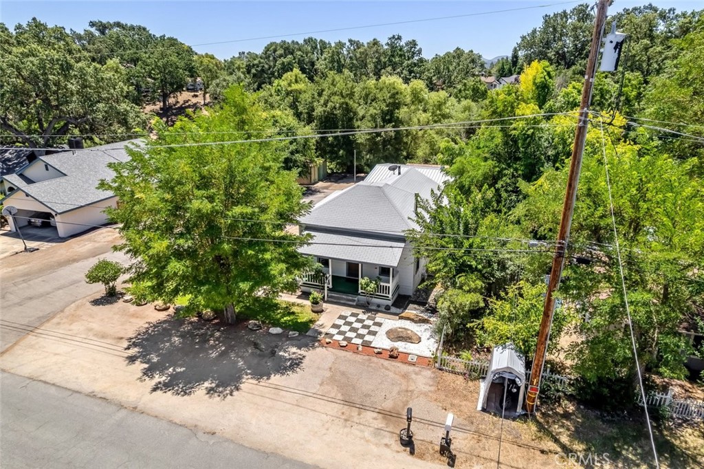 611 Salinas