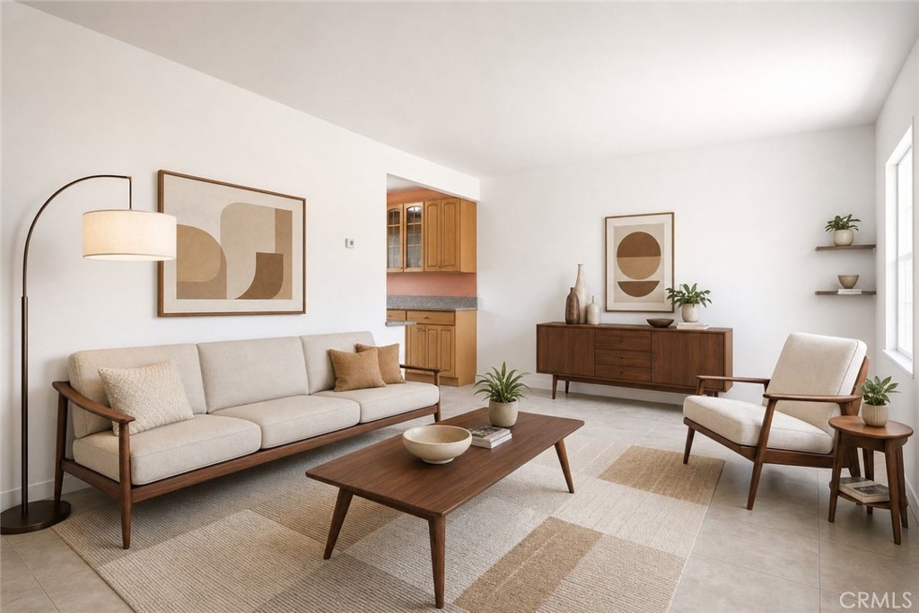1121 E Lemon