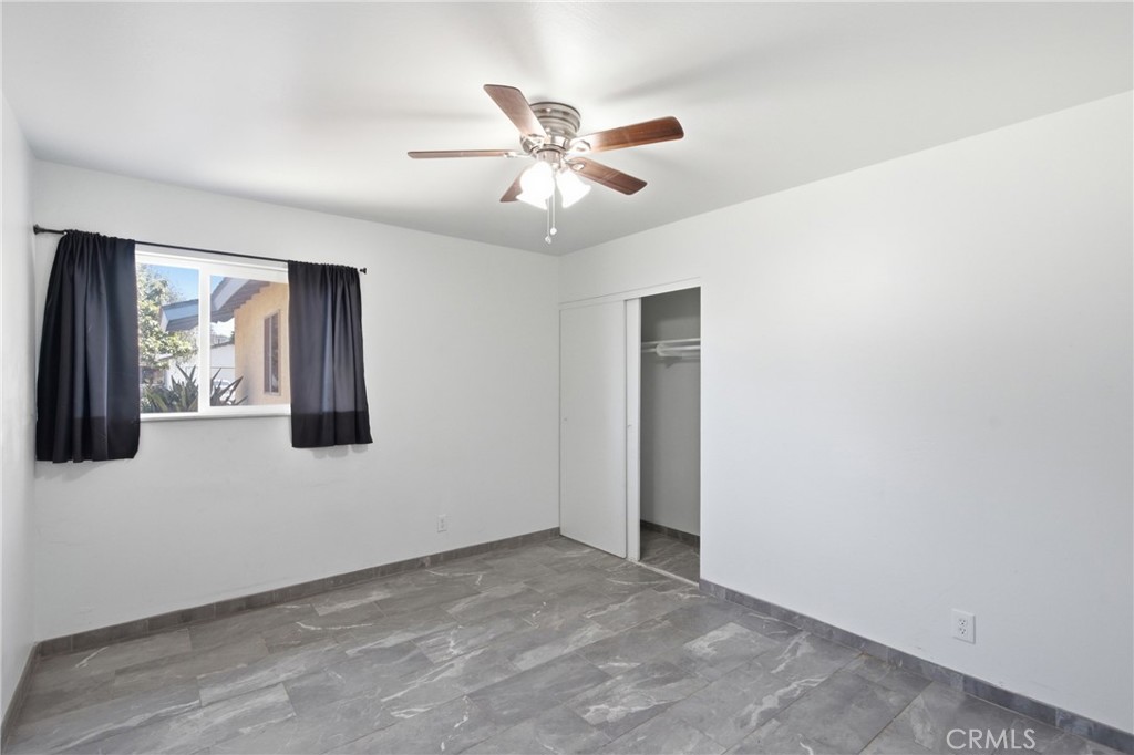 1121 E Lemon
