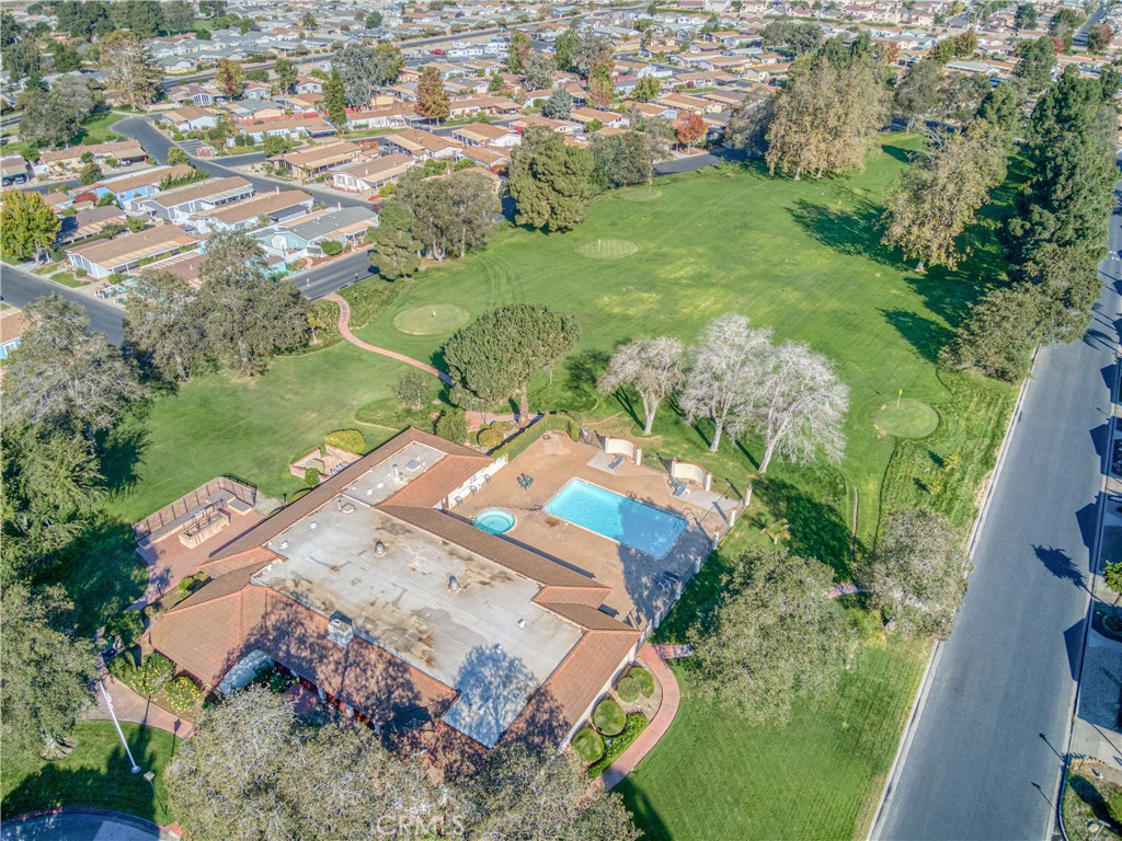 519 W Taylor