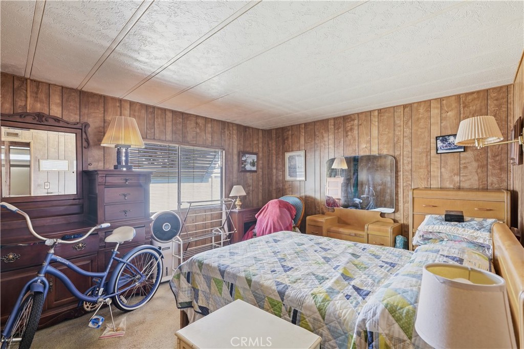 519 W Taylor