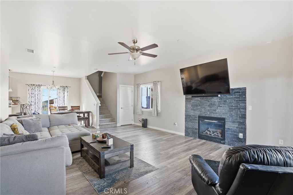 2039 Vista Oaks Way