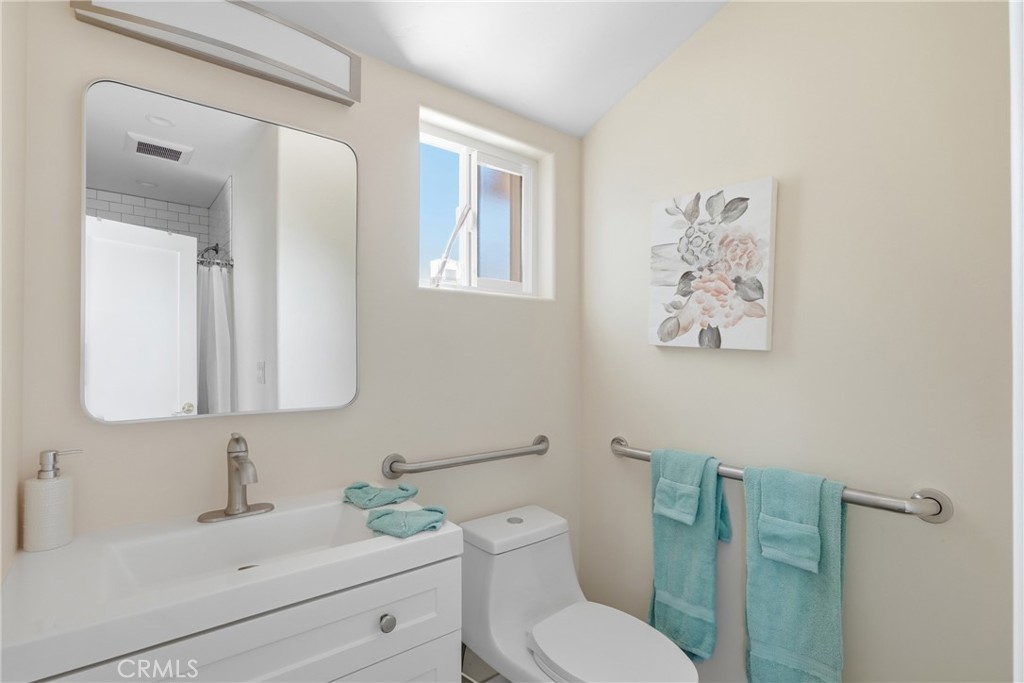 319 W Mission Street