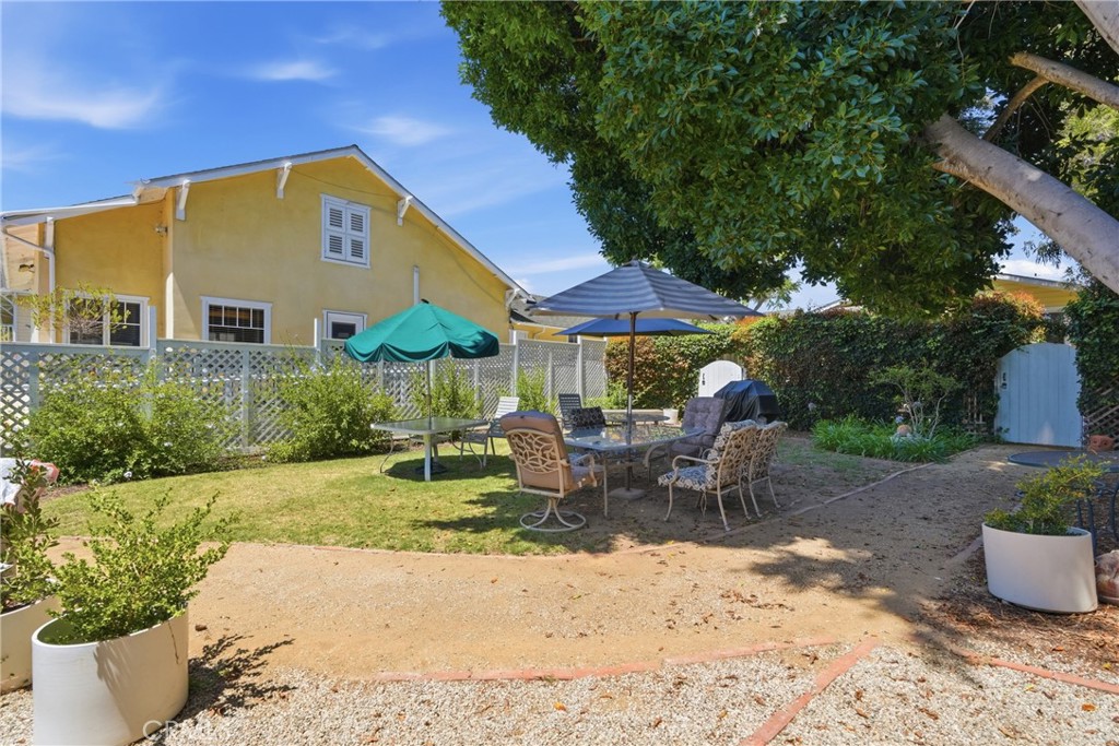 319 W Mission Street