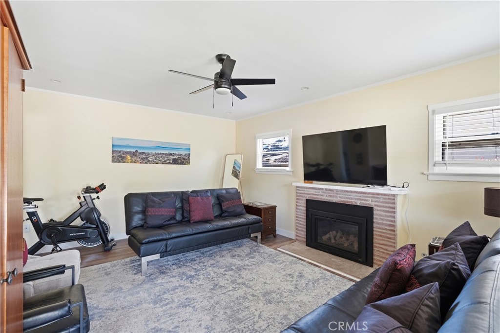 319 W Mission Street