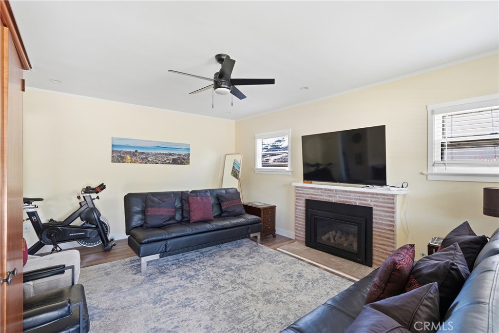 319 W Mission Street