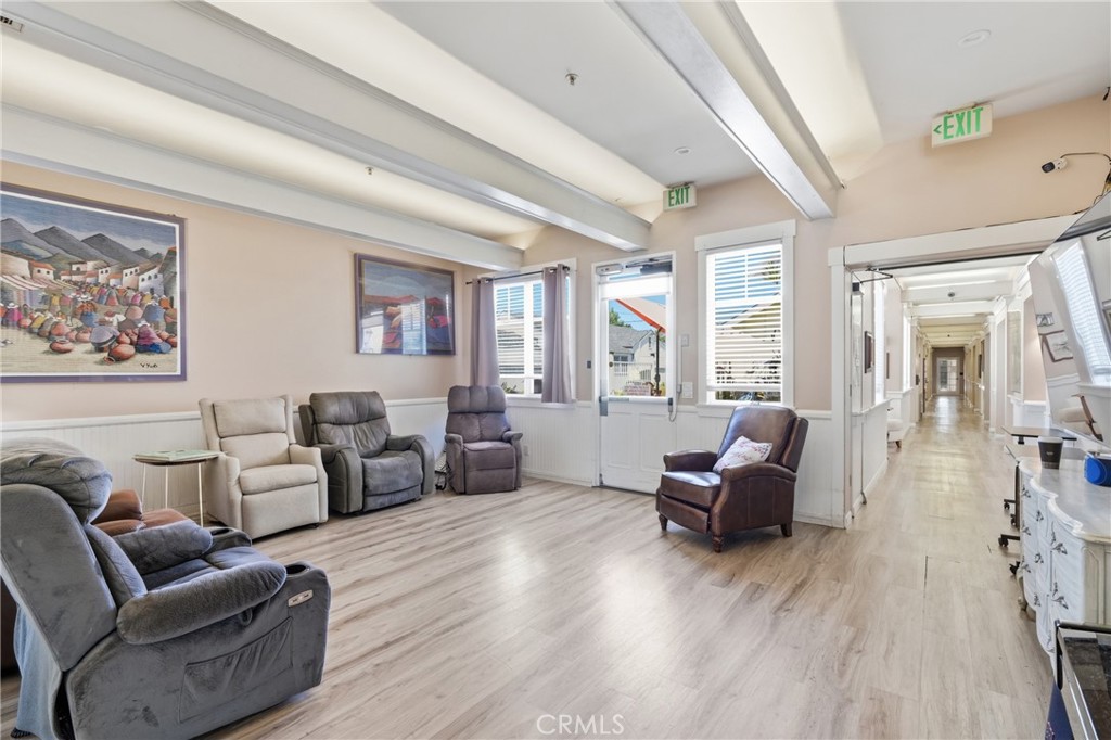 321 & 319 W Mission