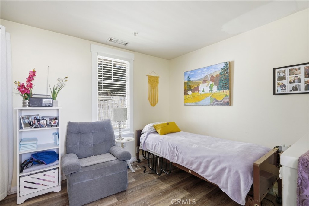 321 & 319 W Mission