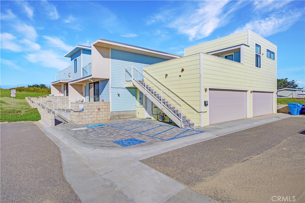 1111 Strand Way