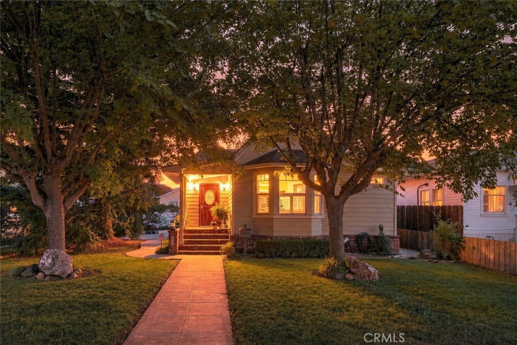 1935 Vine Street Paso Robles Ca Us 93446 Pi26216734