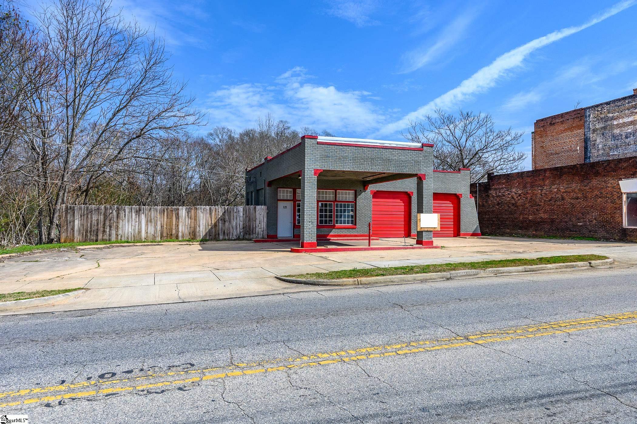 121 N Main Street
