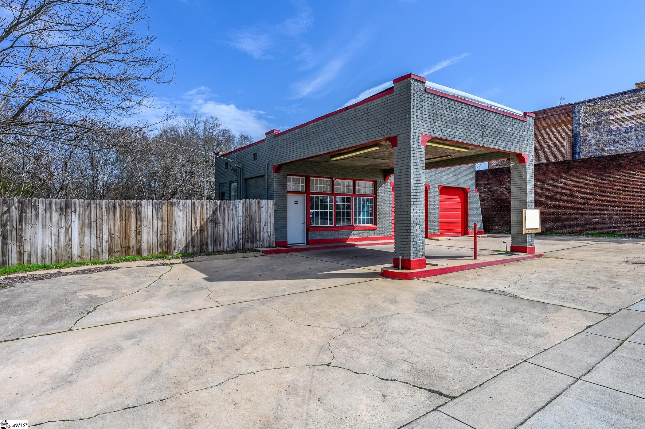 121 N Main Street