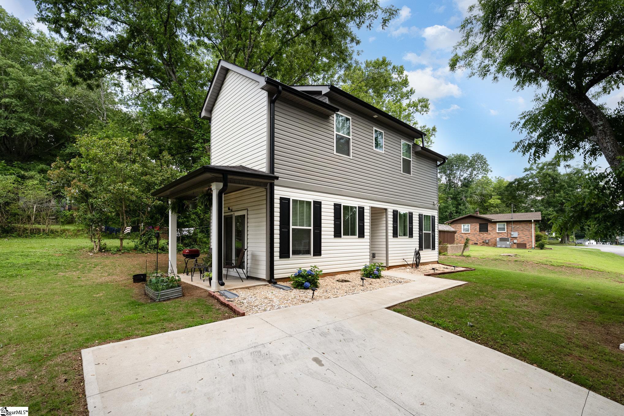 206 N 4th Street
