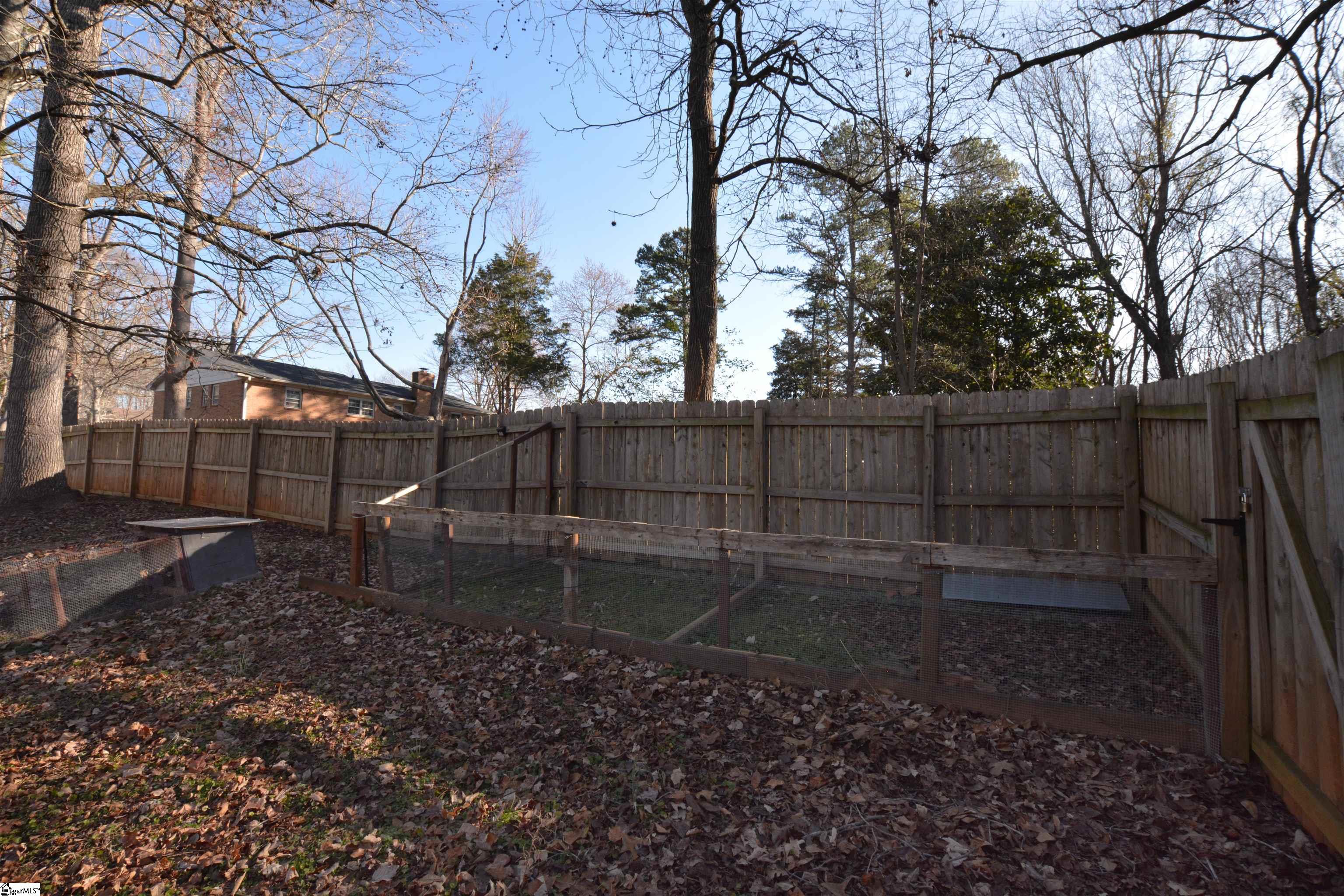 1202 Tall Oaks Circle