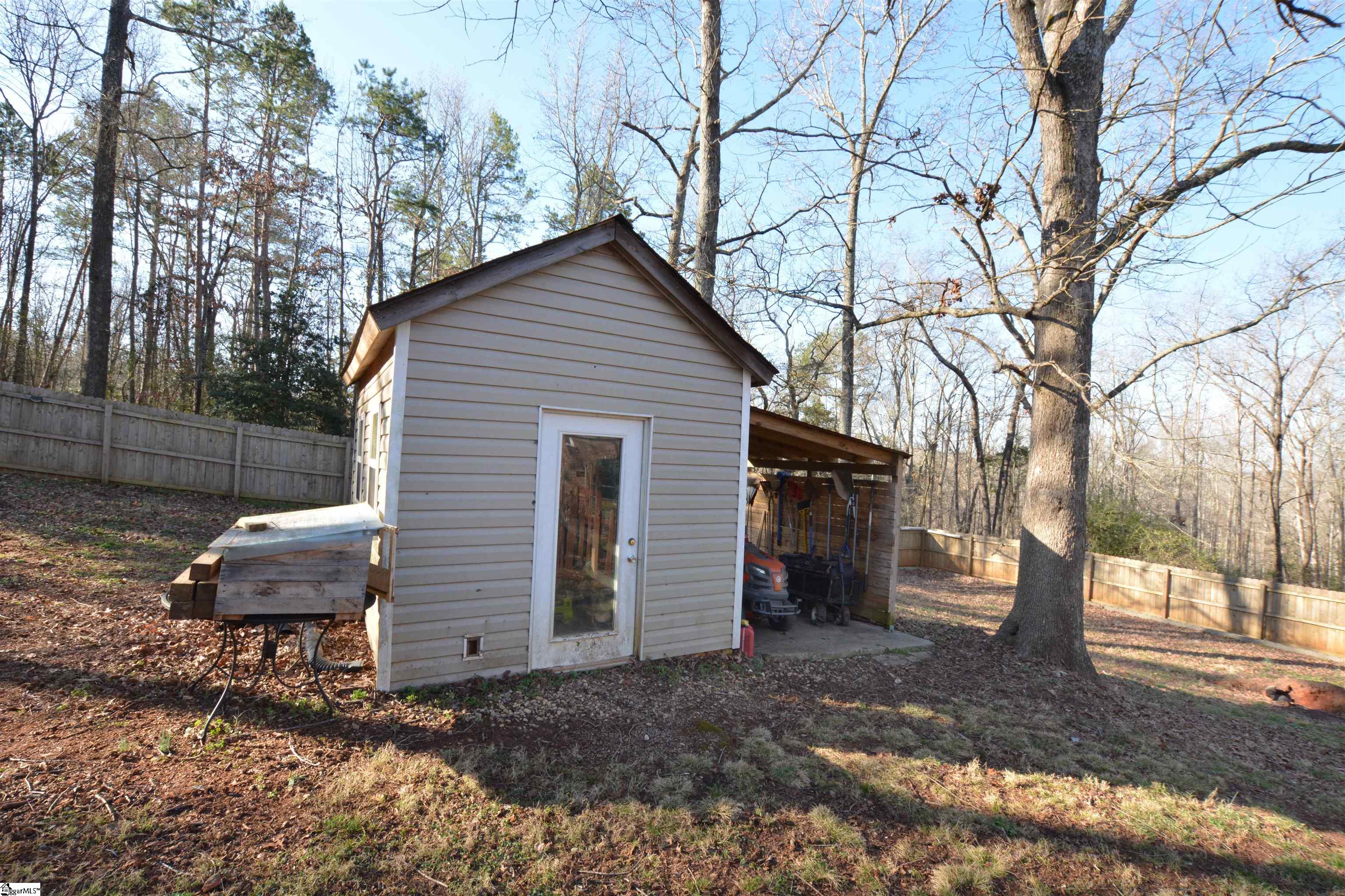 1202 Tall Oaks Circle