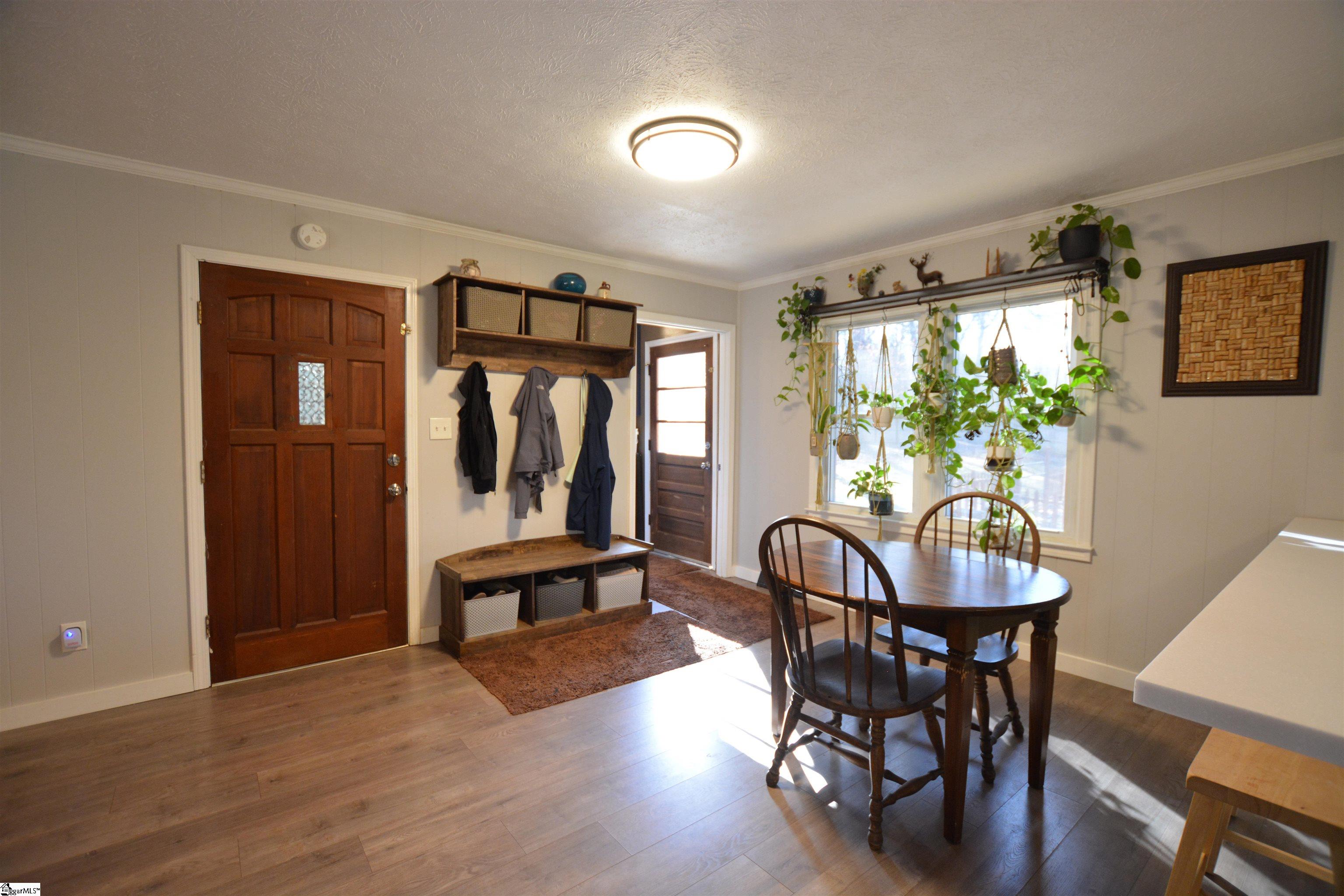 1202 Tall Oaks Circle