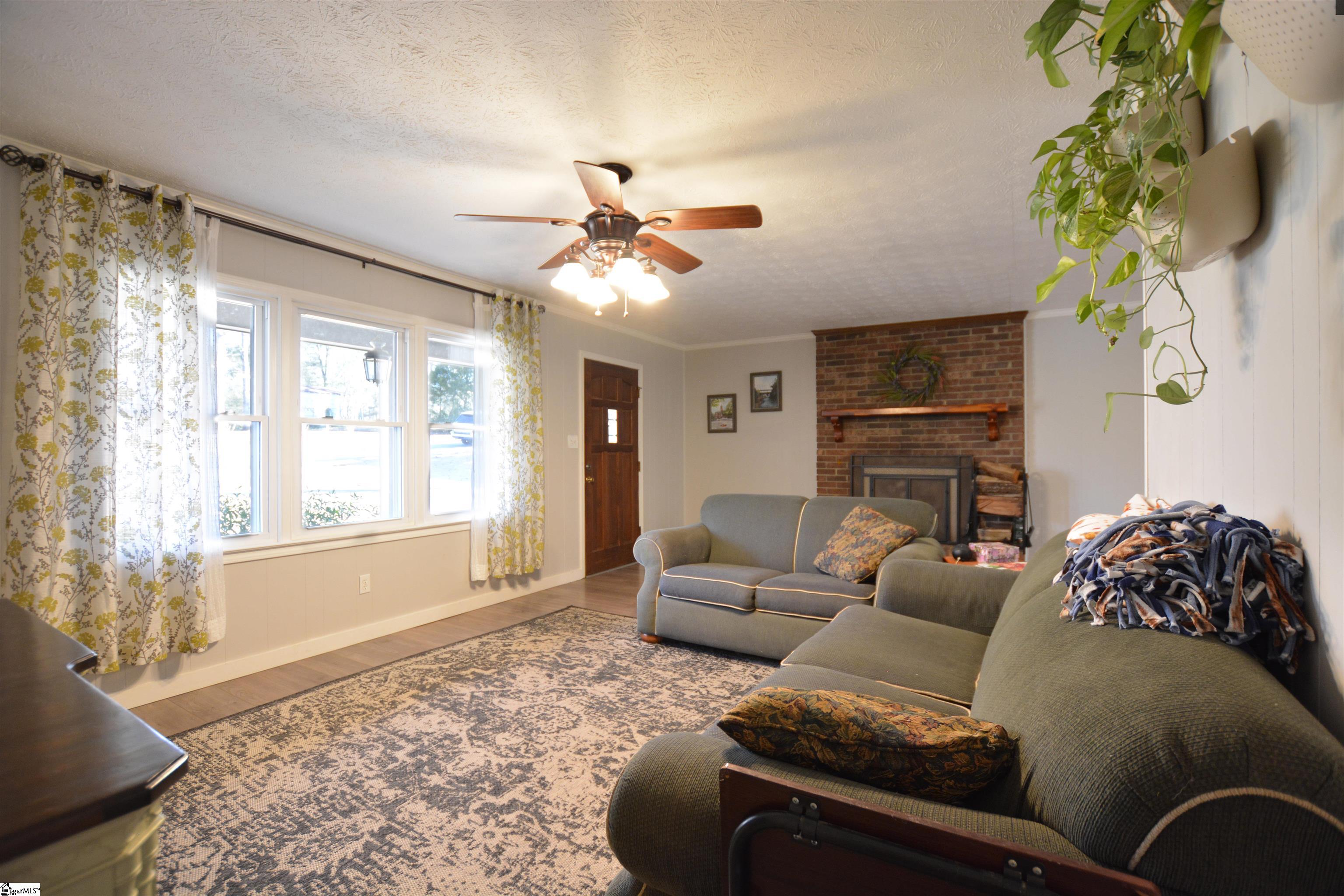 1202 Tall Oaks Circle