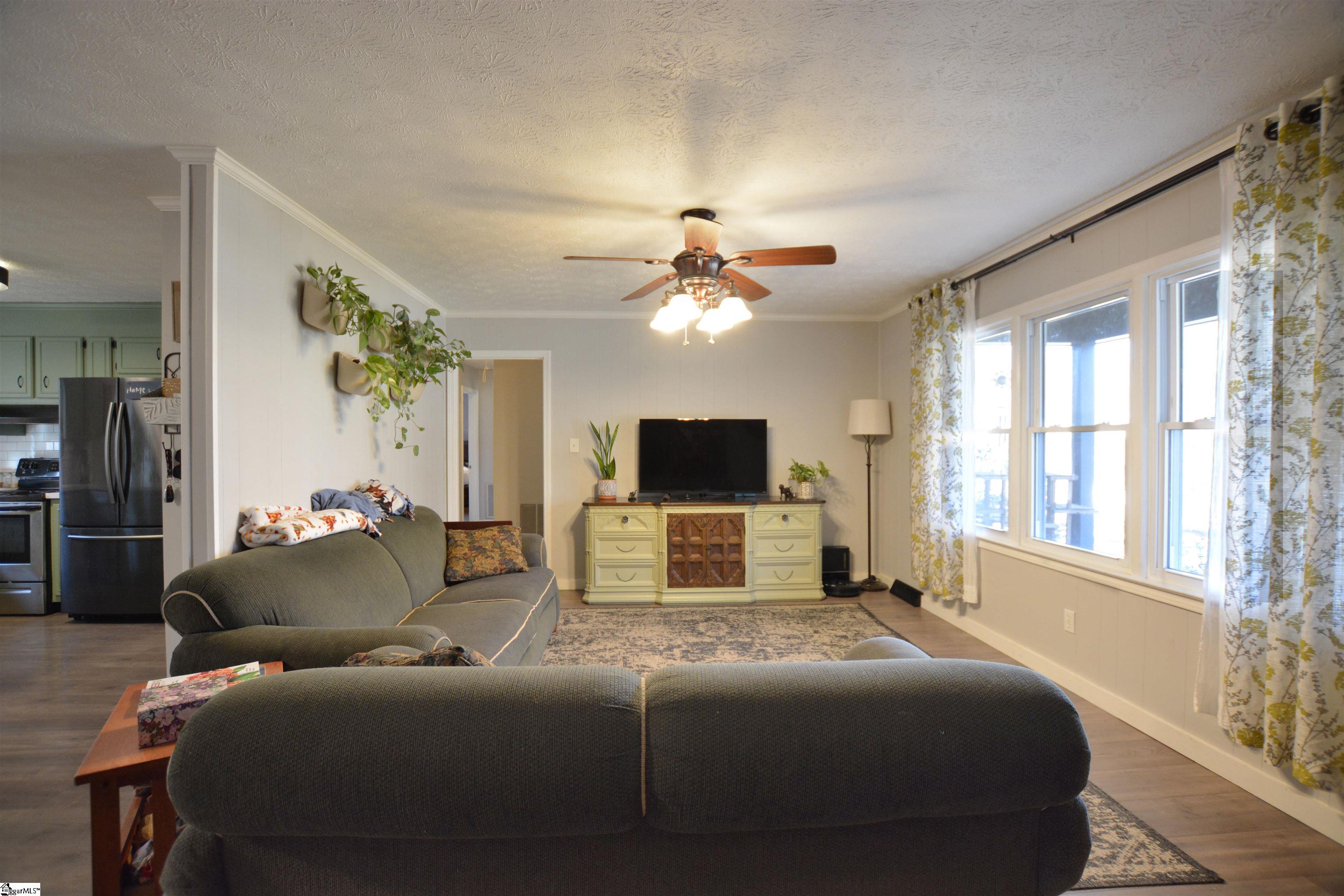 1202 Tall Oaks Circle