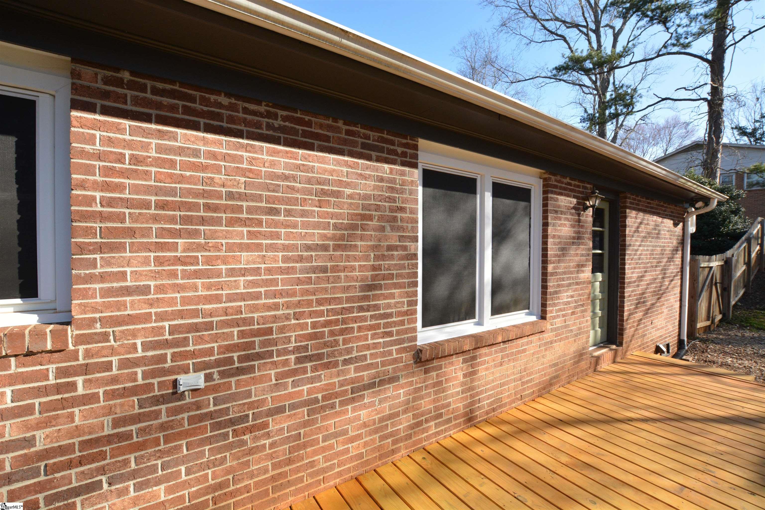 1202 Tall Oaks Circle
