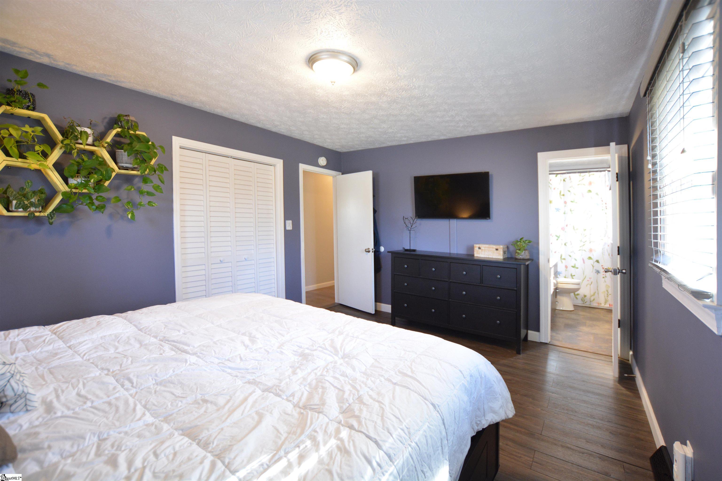 1202 Tall Oaks Circle