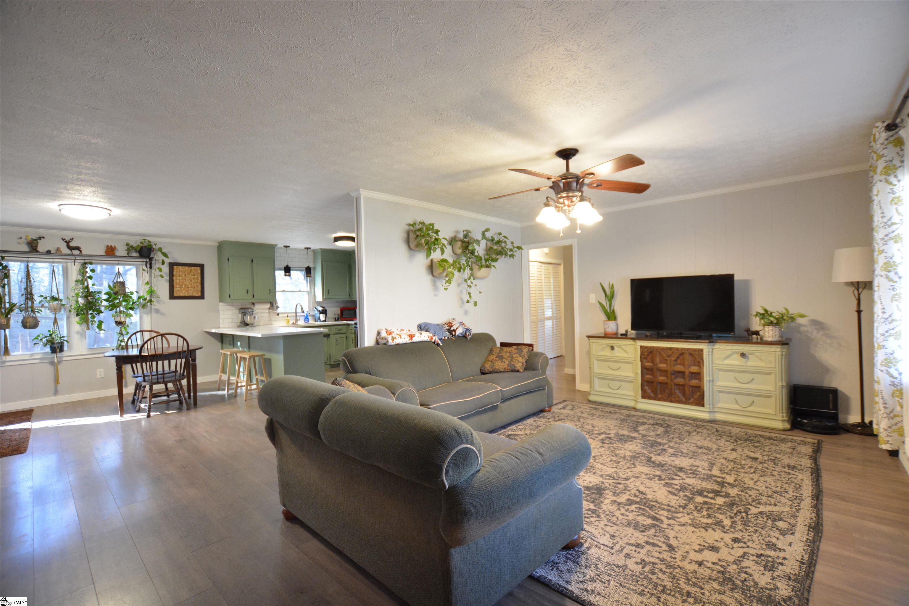 1202 Tall Oaks Circle