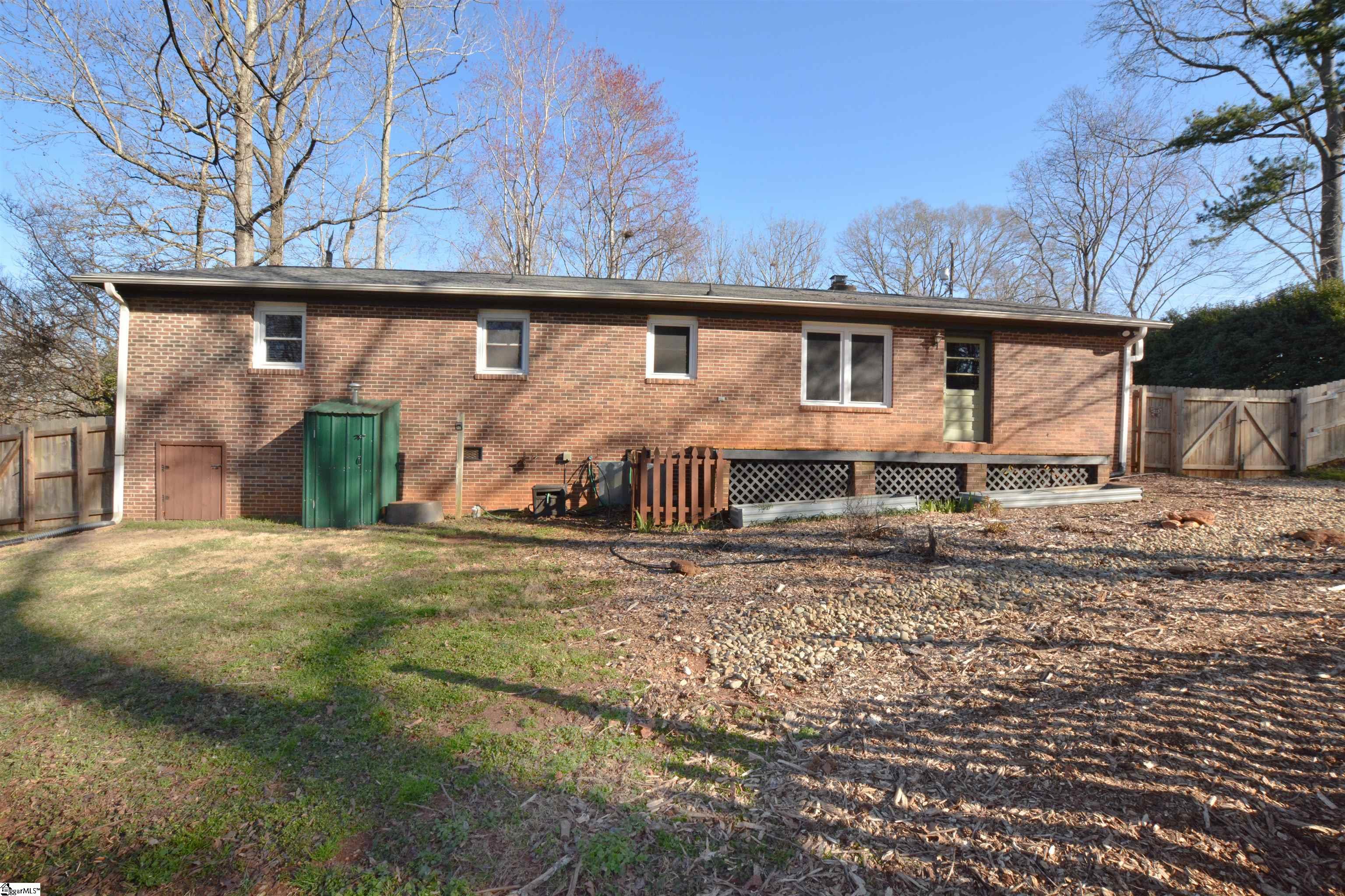 1202 Tall Oaks Circle