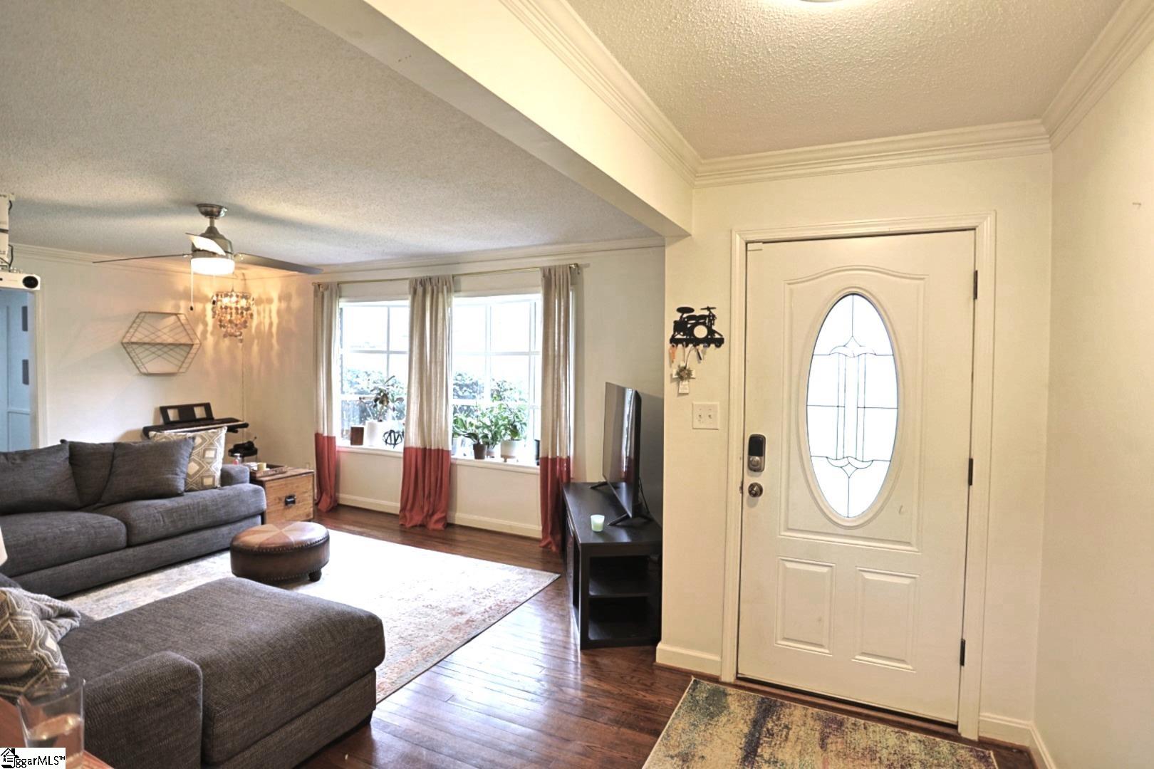 104 Oak Forest Drive