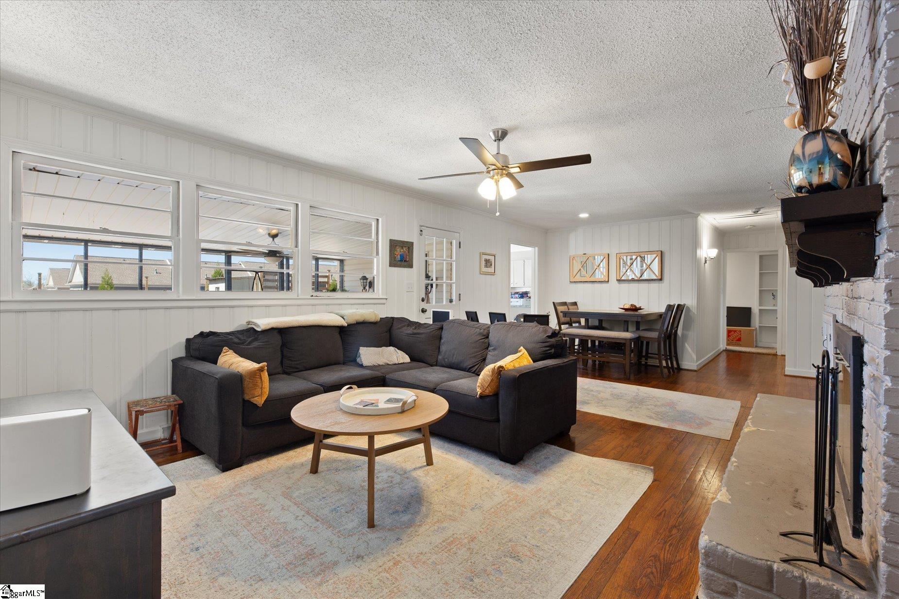 104 Oak Forest Drive