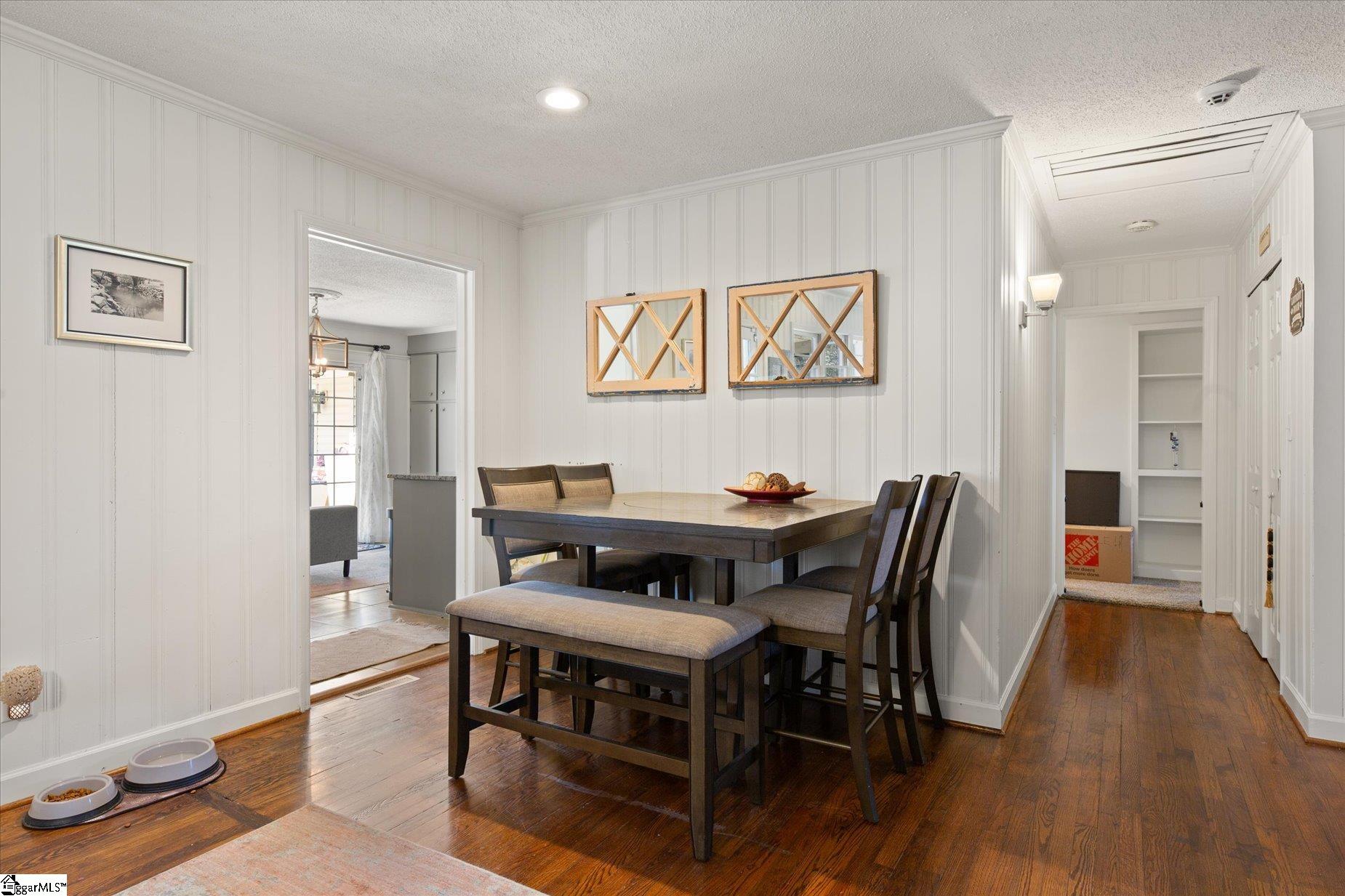 104 Oak Forest Drive