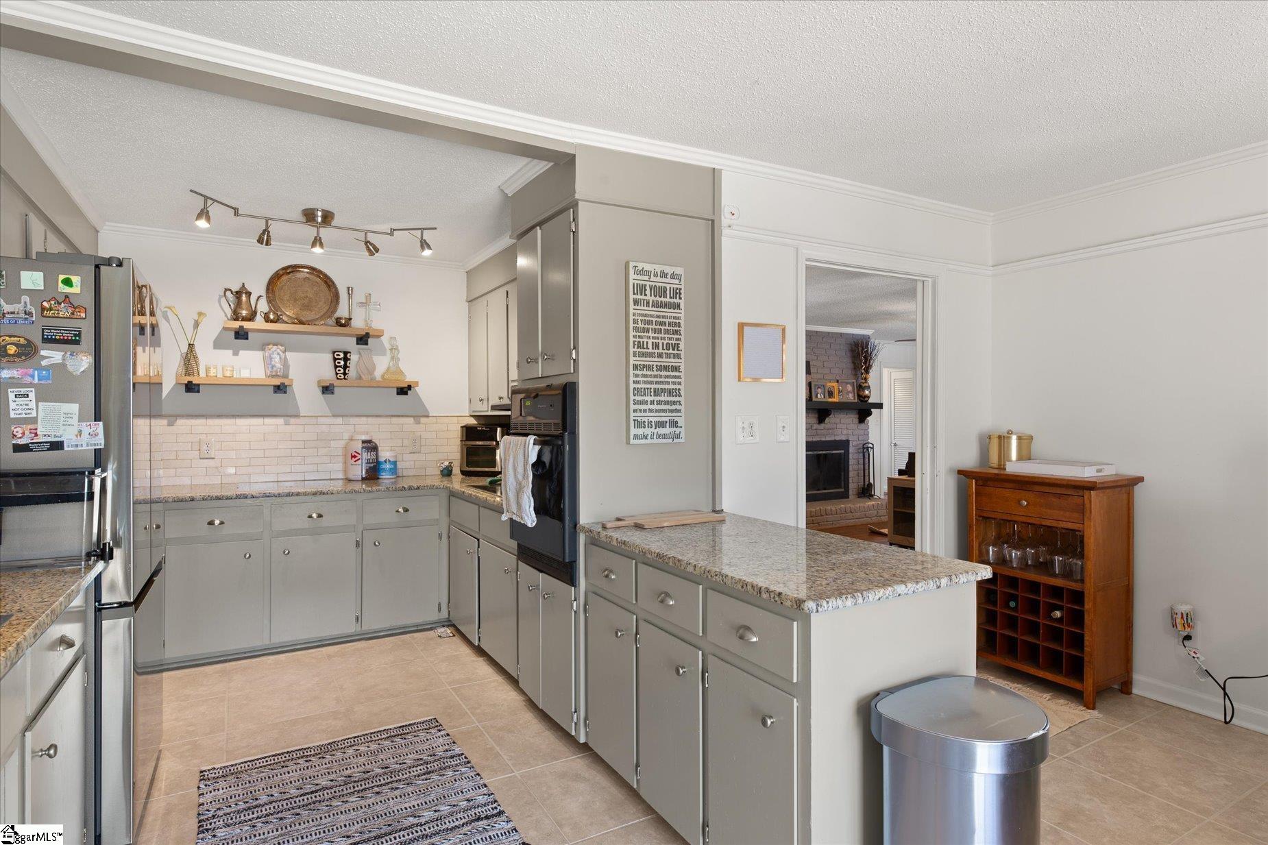 104 Oak Forest Drive