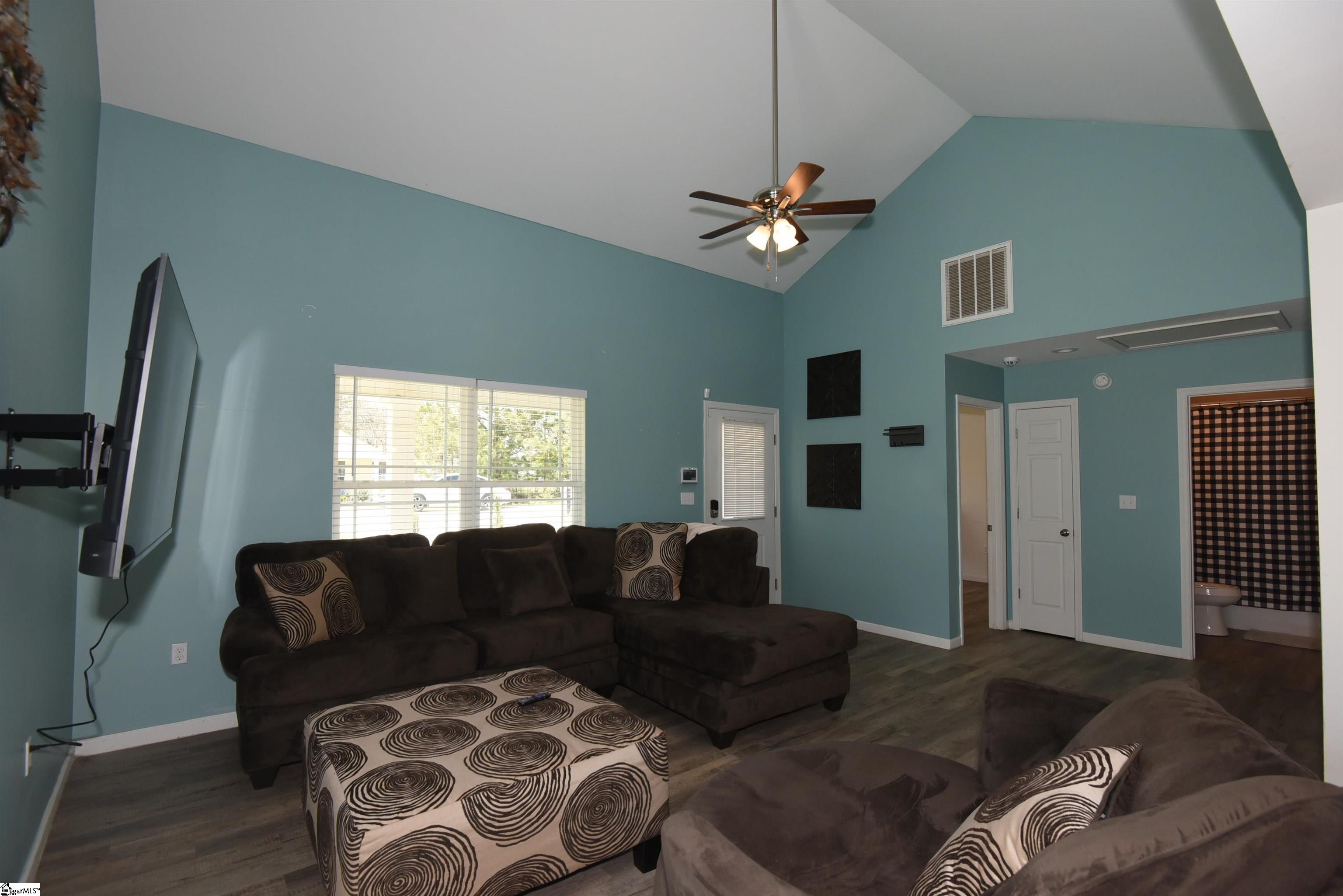 121 Colleton Lane